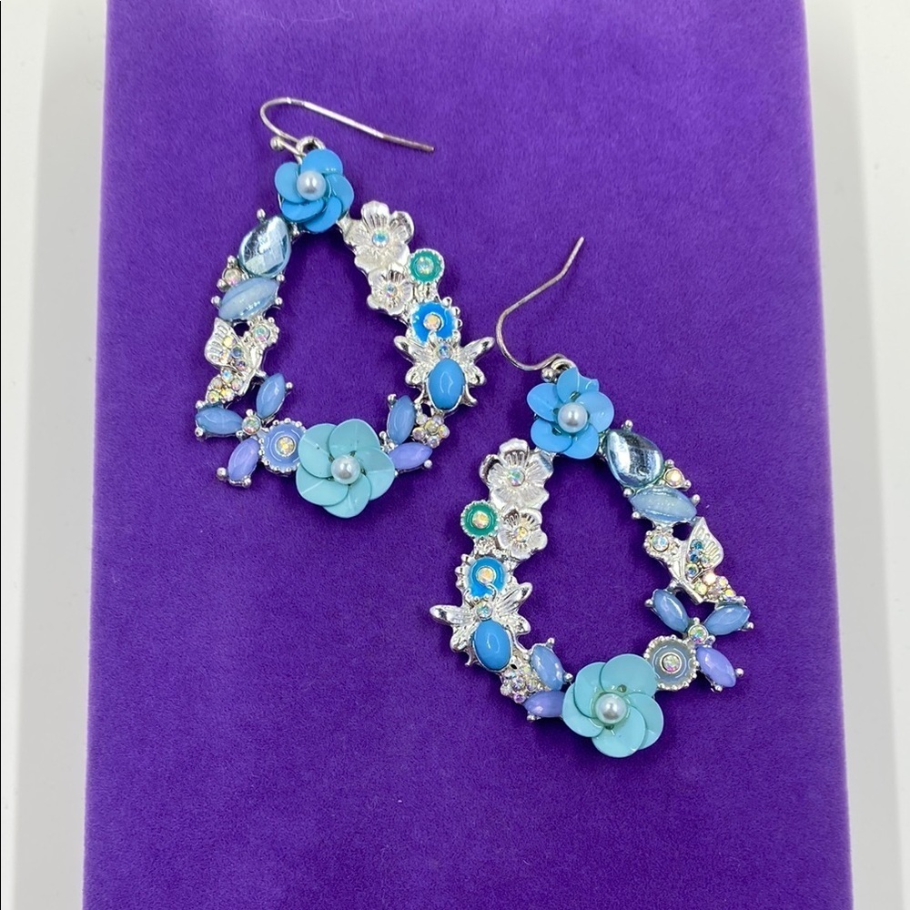 💛 Whimsical Blue Floral & Butterfly Drop Earrings